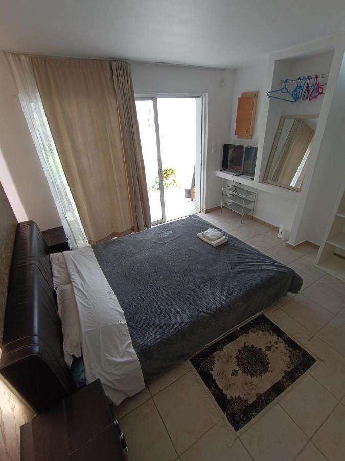 Azalea Garden Apartment With Mountain View Kremasti  Luaran gambar